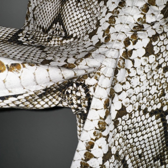 EUC J. Crew Kickout Crop Ankle Pant in Snakeskin Size 29 - Picture 6 of 8